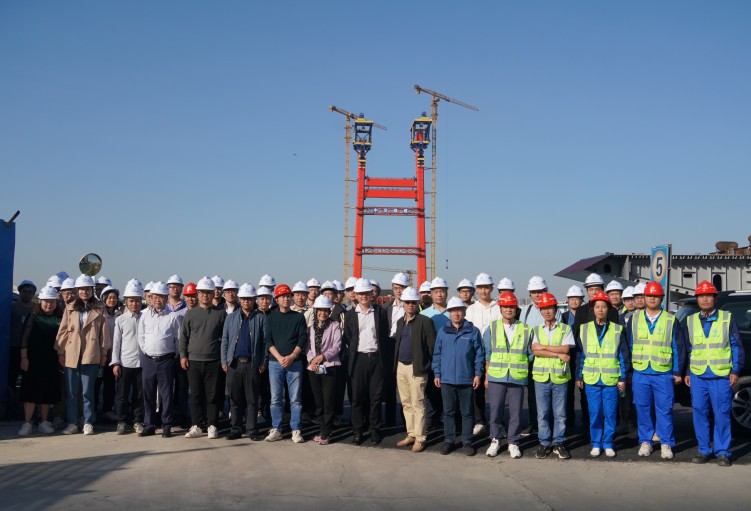 共话新技术  携手筑坦途